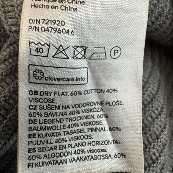 H&M Basic Textured Mock Turtleneck Sweater - Picture 9 of 9